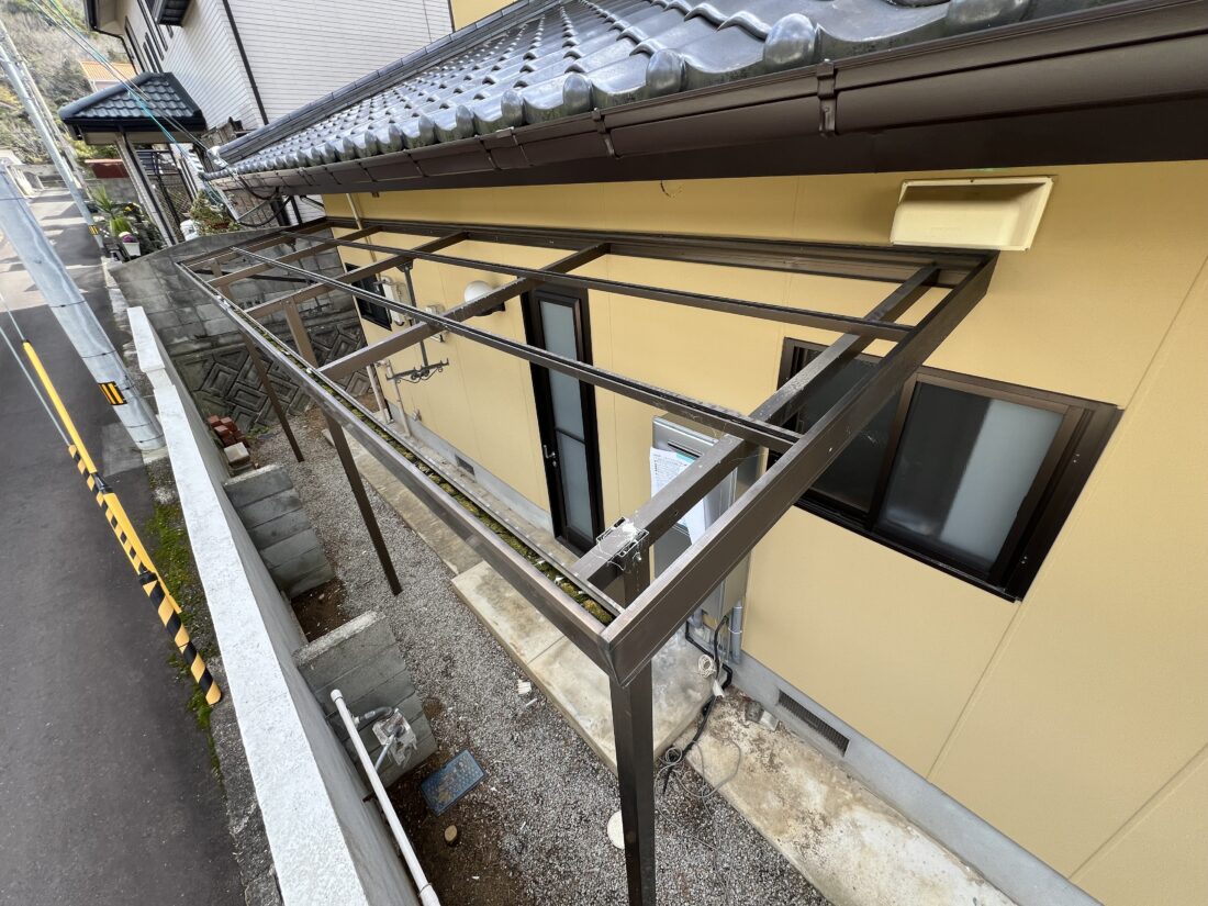 香川県ポリカ波板の張り替え工事