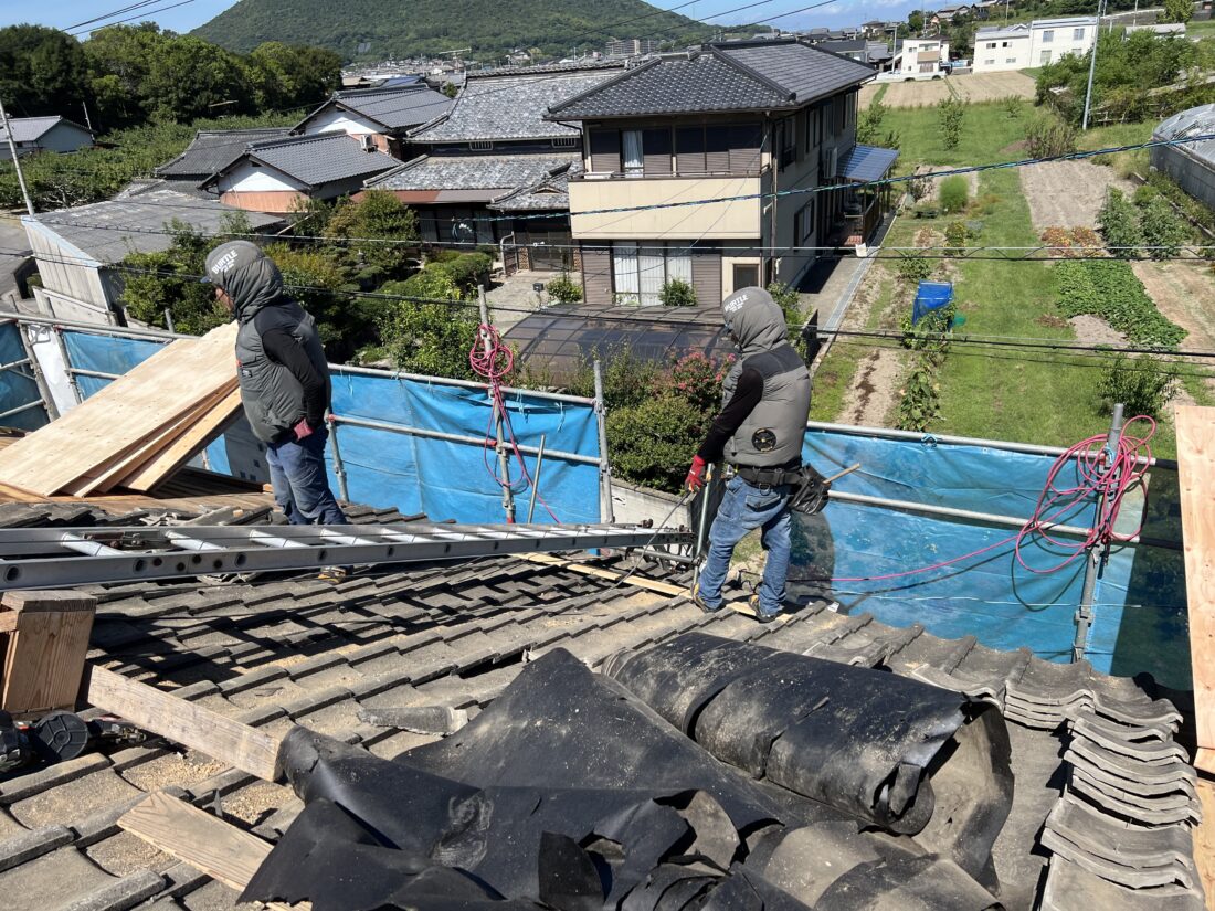 香川県丸亀市屋根葺き替え工事