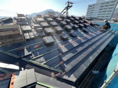 【善通寺市】築20年以上の瓦屋根は点検が必要？劣化のサインと修理の判断基準