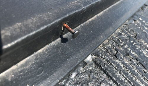 春の突風・強風に備える！香川県で屋根の固定強化が必要な理由