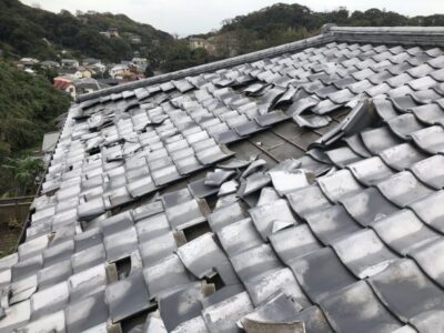 台風・強風対策！屋根の補強工事って何をする？